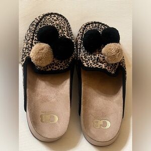 GIANNI BINI CHEETAH PRINT POM POM SANDALS SIZE 9M.